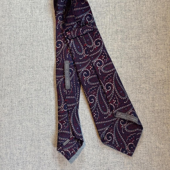 Daniel Cremieux Signature Sevenfold Navy Red Silk Necktie - Picture 2 of 3